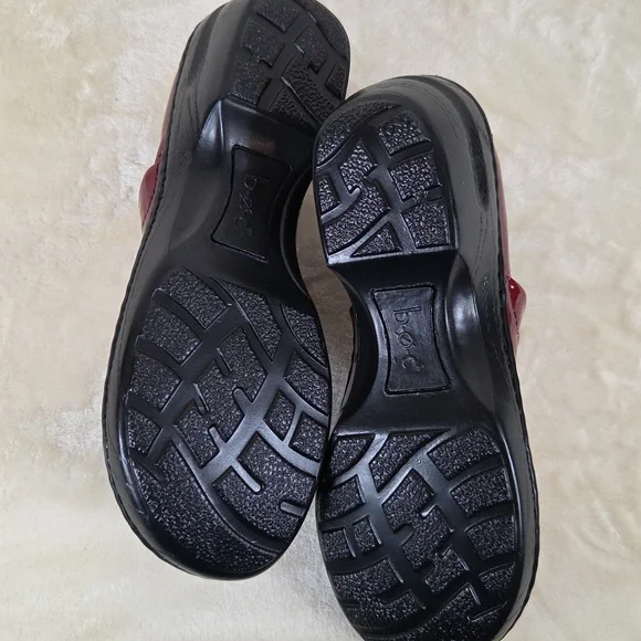 BOC Born Concepts Red Patent Clogs - Picture 6 of 10